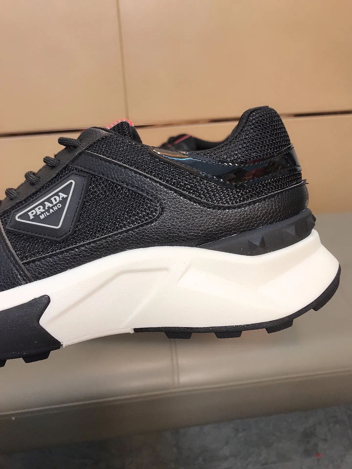 Ex-factory price 442 💎💎🆕Prada's latest casual and fashionable men's shoes👟hot style💥simple and elegant style, exclusive for trendy men. Unique latest brand elements👑, fashionable and generous, imported cowhide stitching and breathable fabrics, comfortable lining + sheepskin feet, super comfortable and wear-resistant outsole, classic model taken in kind, size: 38-44